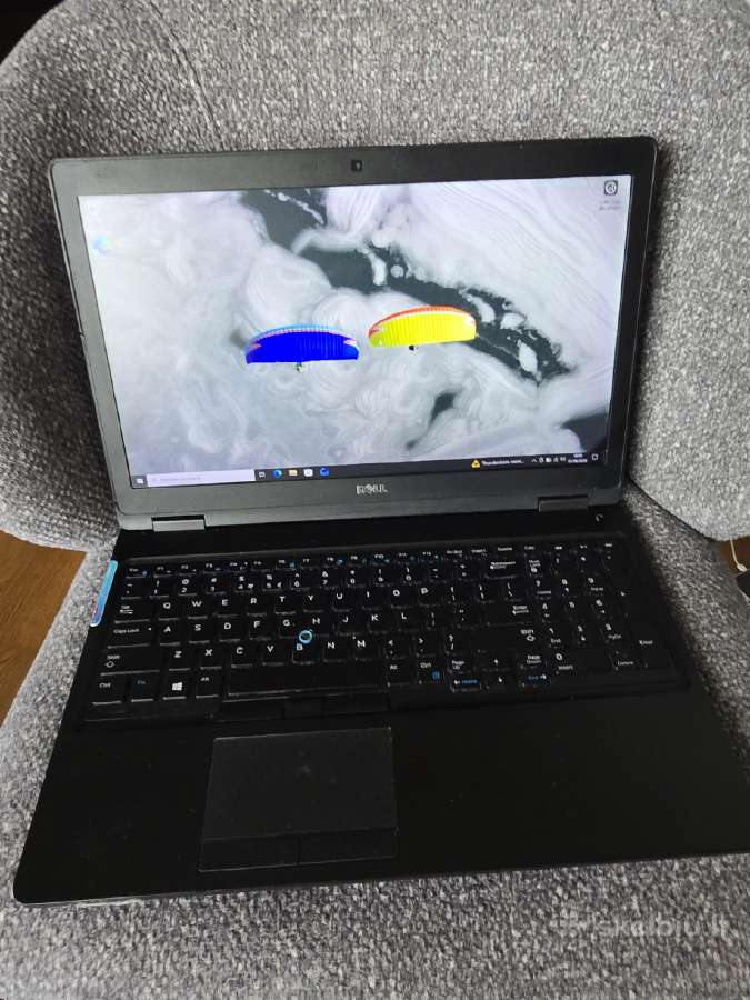 Dell Precision 3520 i7 2,8ghz 32gb RAM 512gb SSD