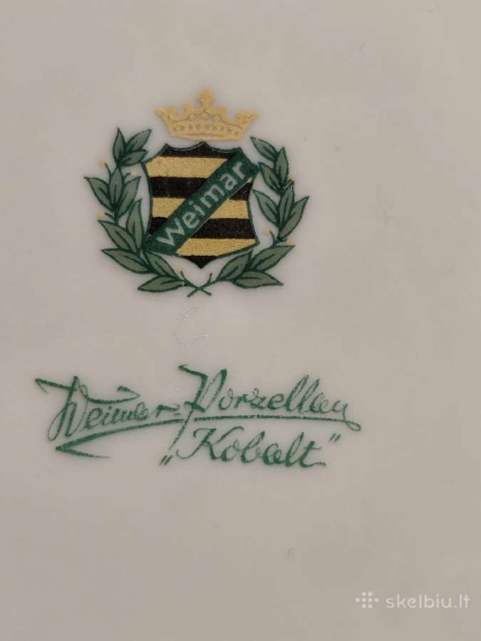 Parduodama prabangi didelė dekoratyvinė lėkštė