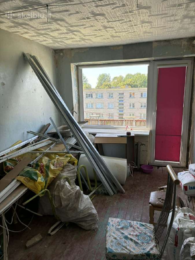 Parduodamas 1 kambario butas Eičiuose