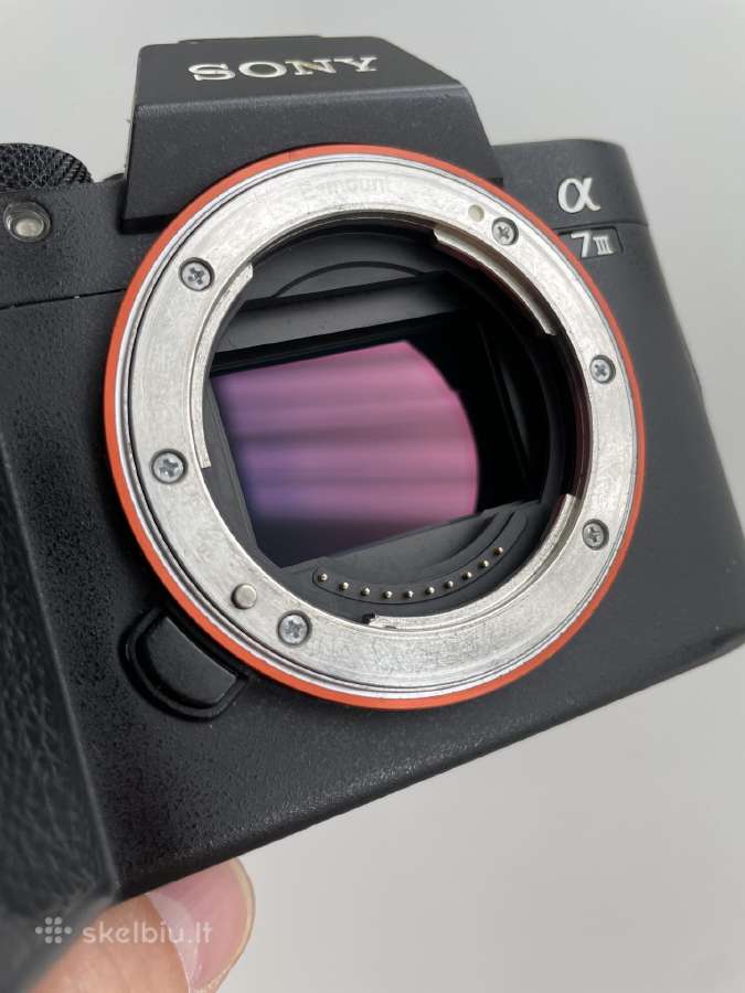 Parduodu Sony a7III Body Fotoaparatą