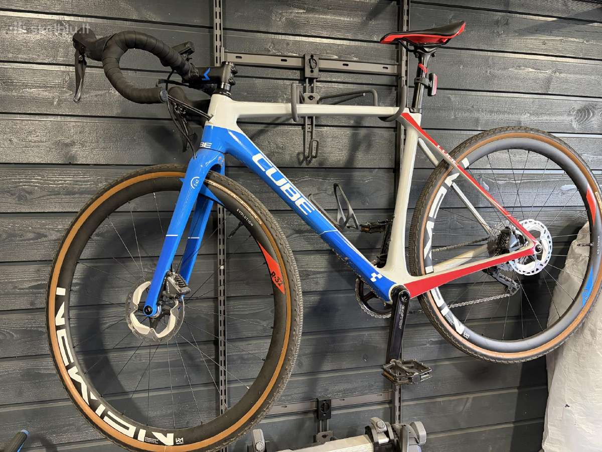 Parduodamas Cube Cross Race C:62 SL