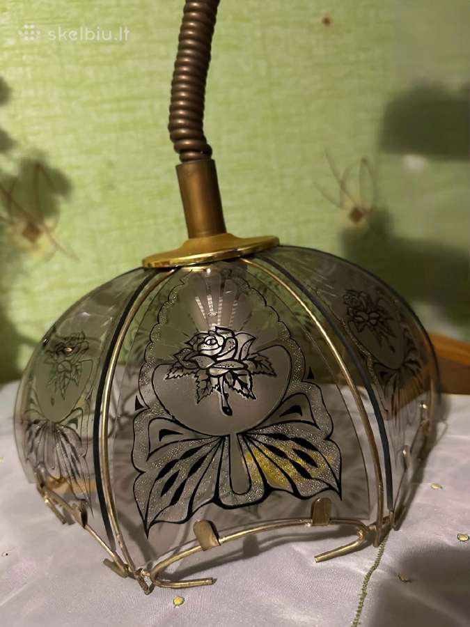 Vintažinis šviestuvo gaubtas su rožių ornamentais - nuotraukos Nr. 2