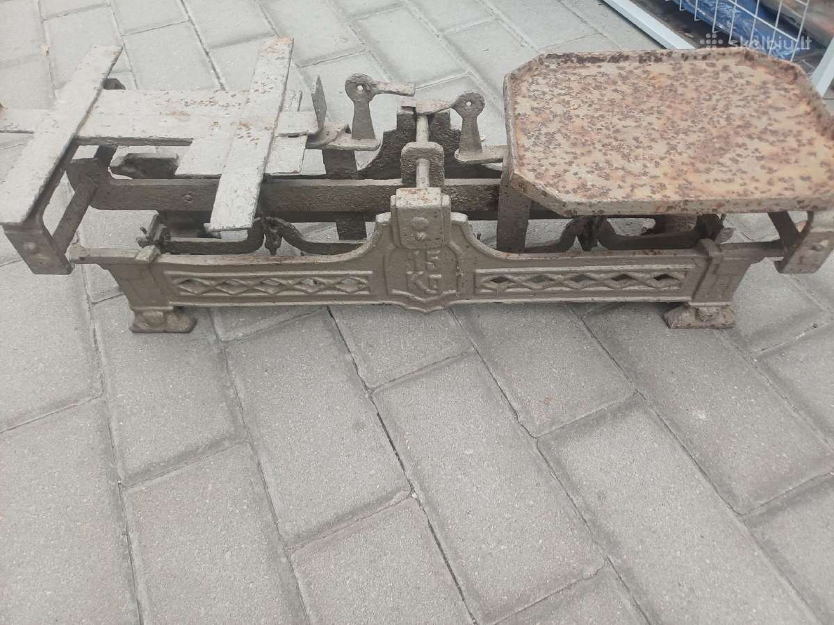 Antikvarinės svarstyklės