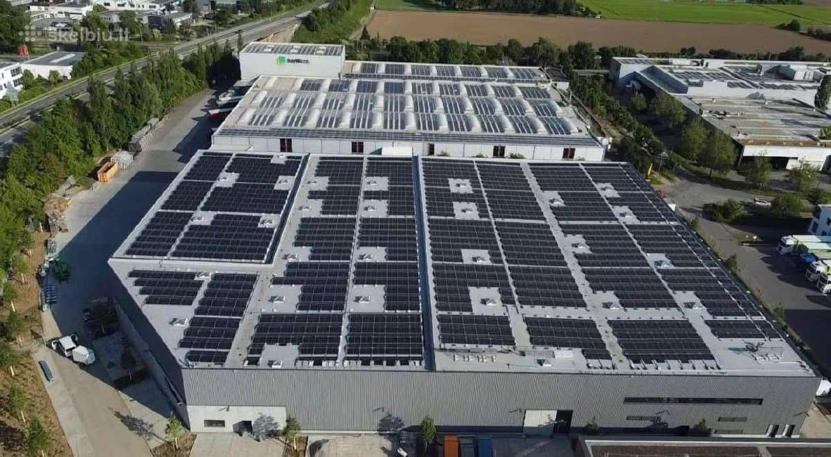 Saulės elektrinių montuotojų komanda ieško darbo!