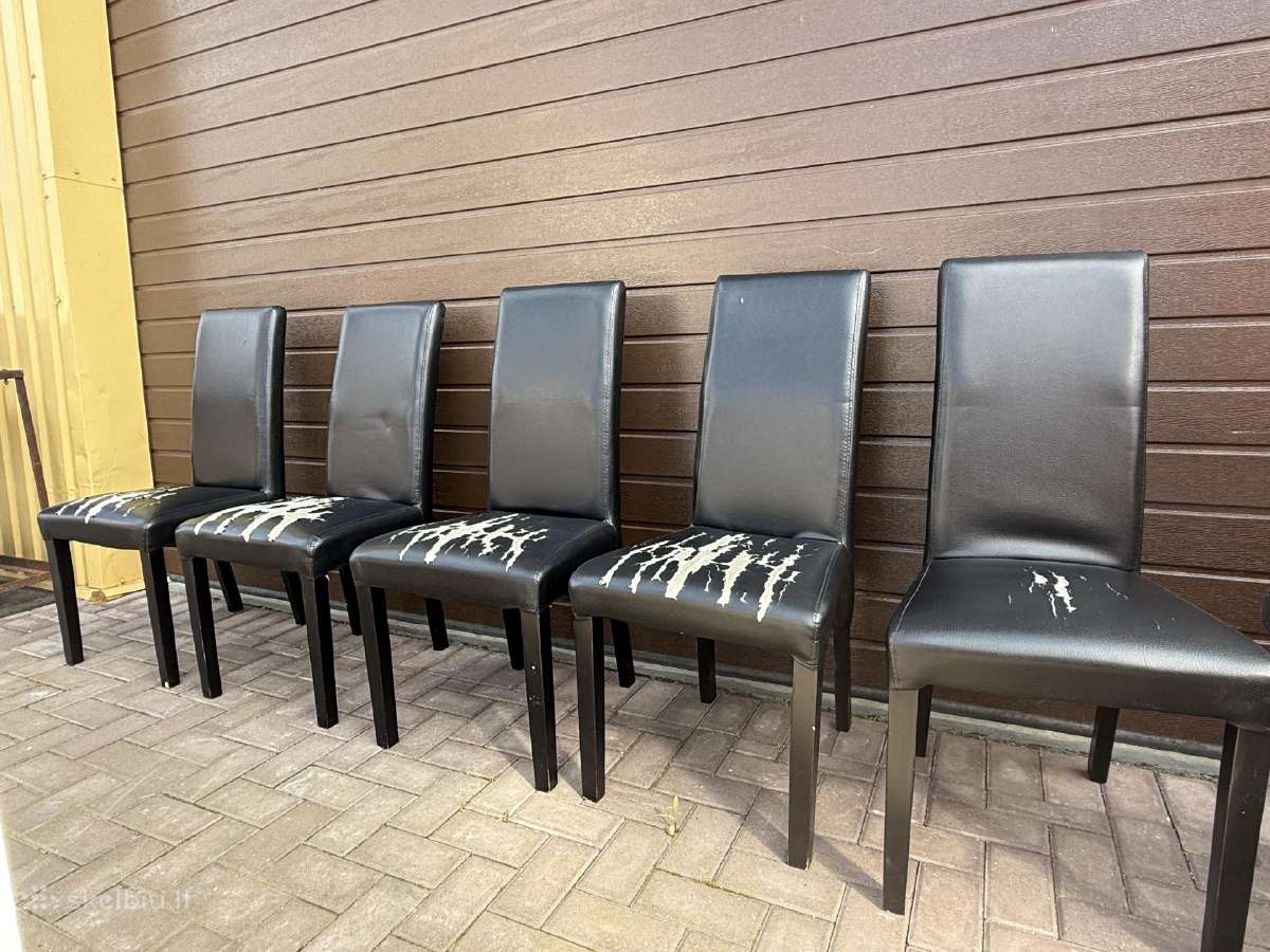 Parduodamos kėdės (5 Vnt.) ir stalas