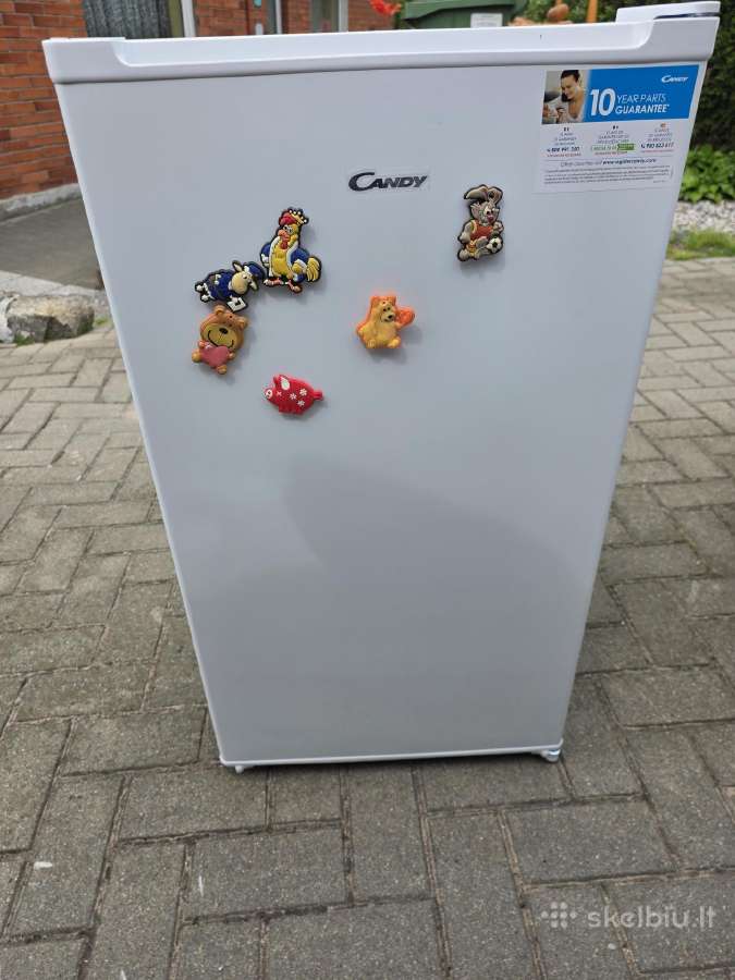 Mažas šaldytuvas Candy