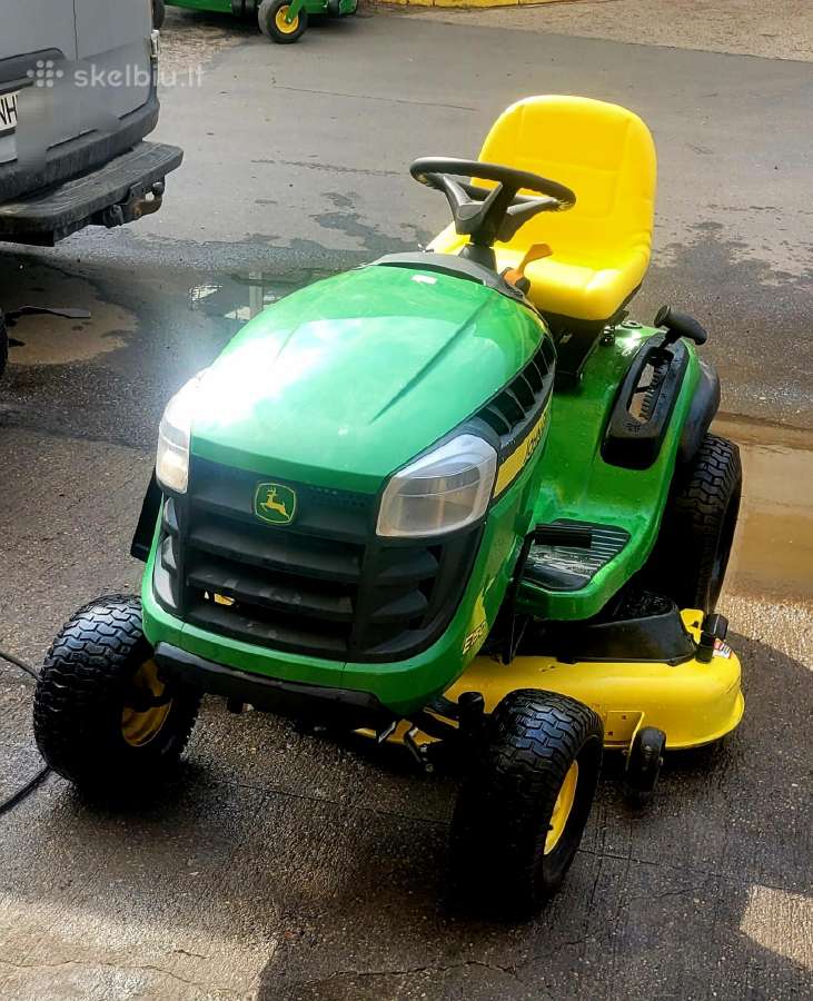 John deere E150
