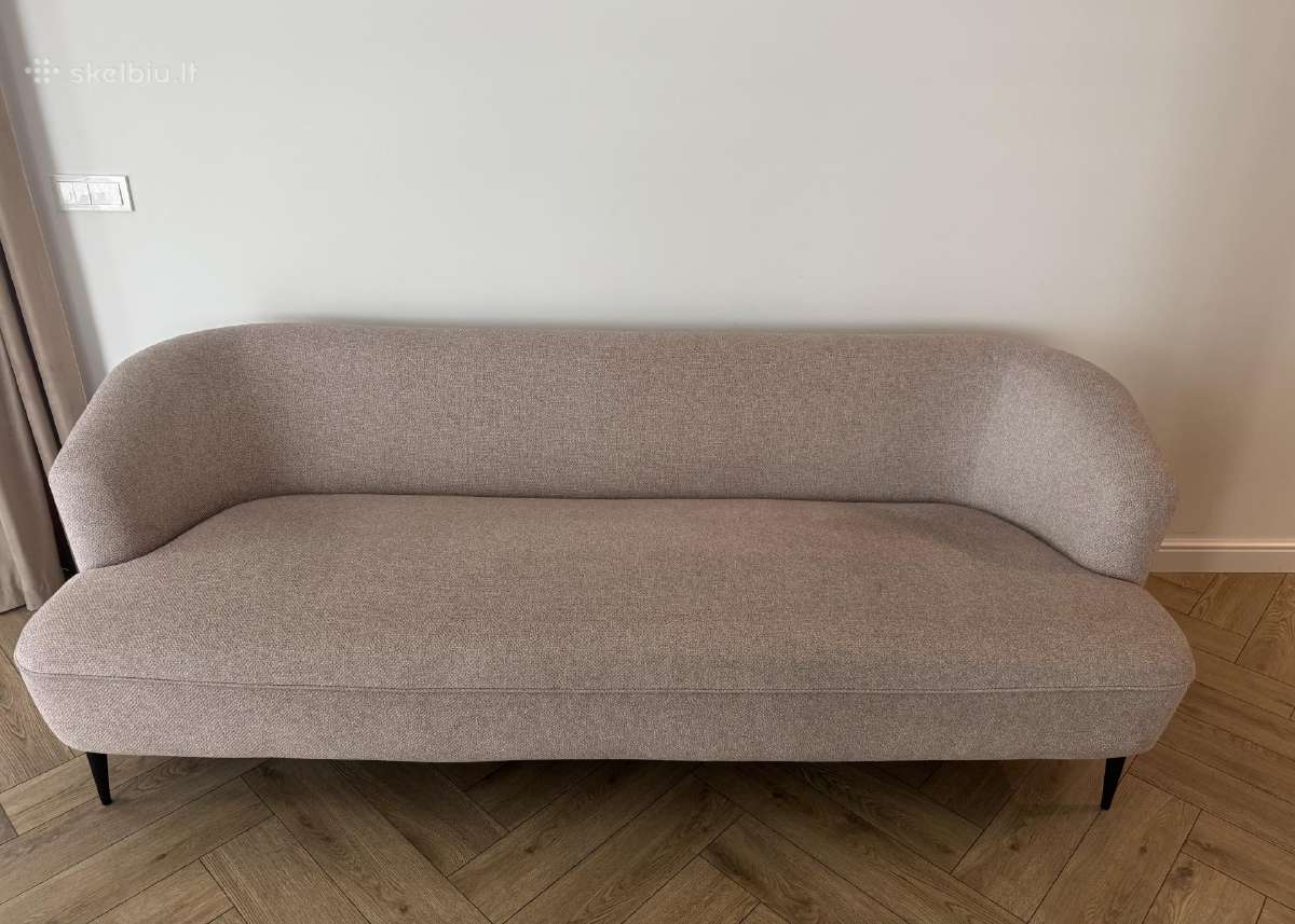 Trivietė sofa ir du foteliai