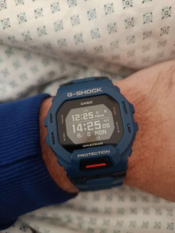 Casio g shock.