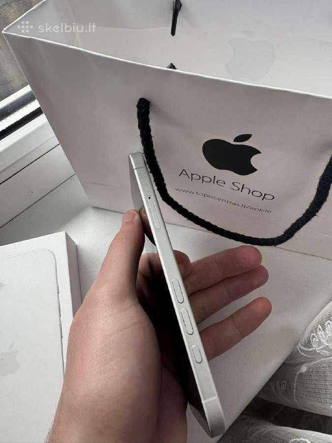 iPhone 16
