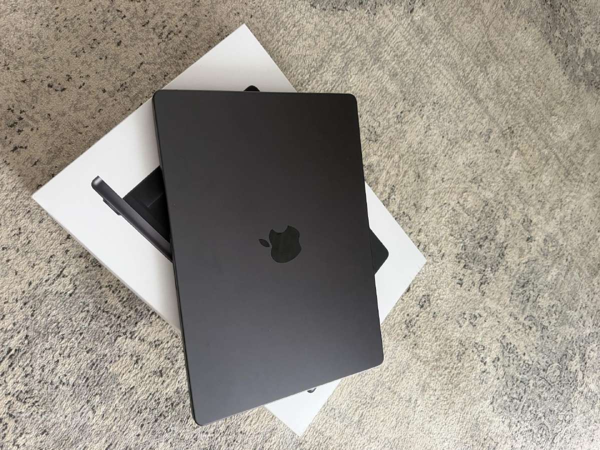MacBook pro 14 m5