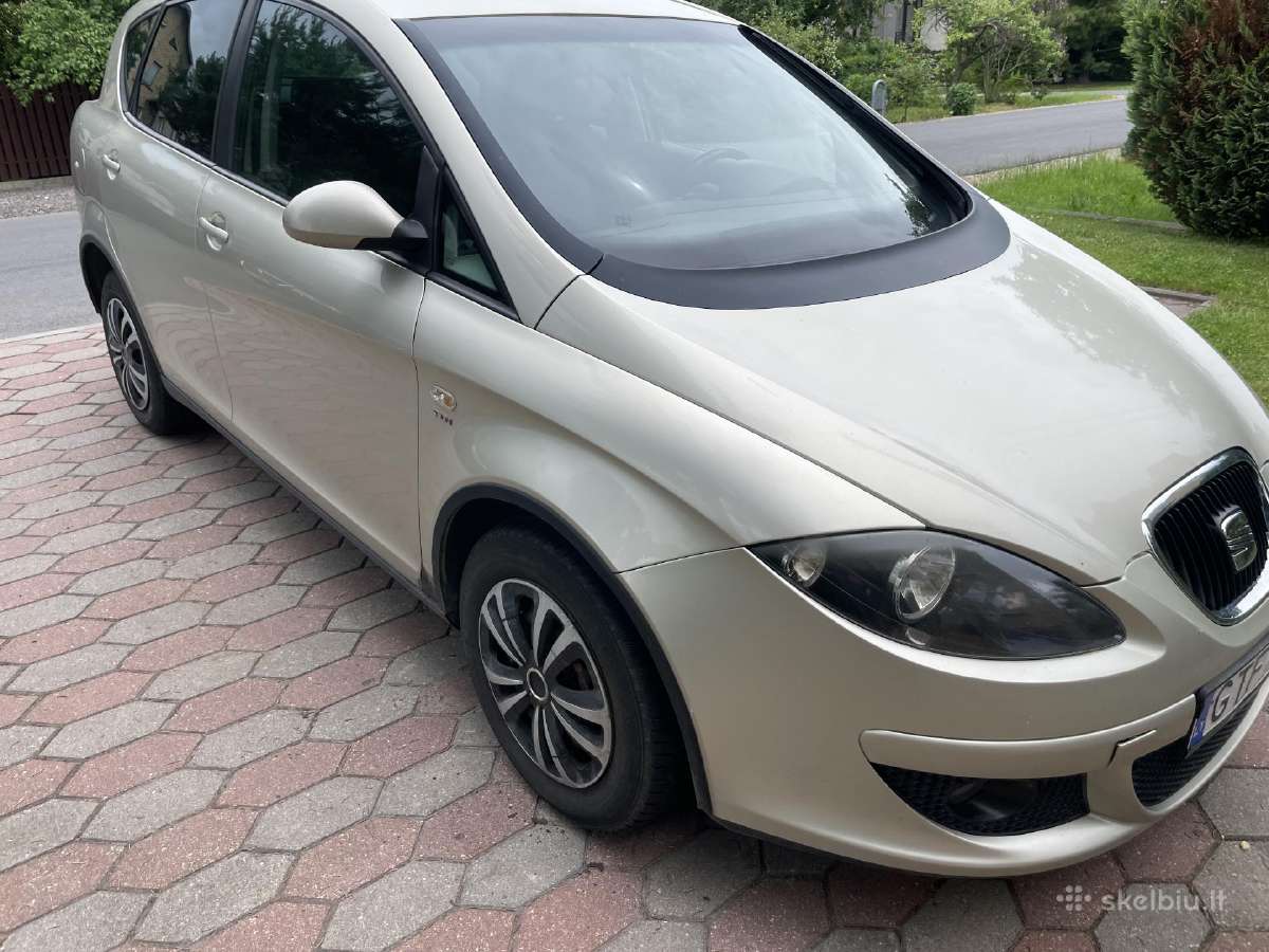 Parduoda automobili