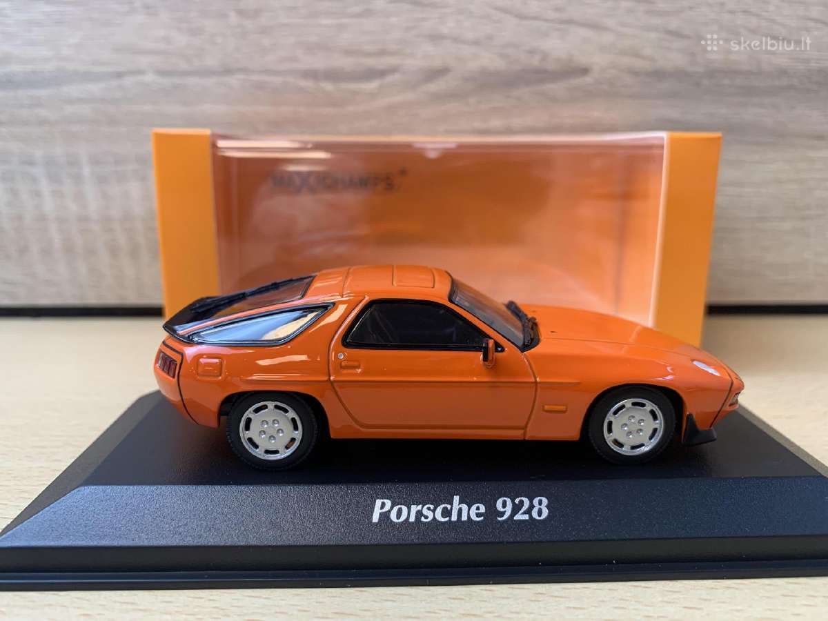 Porsche 928 S, 1979 - 1:43 Maxichamps