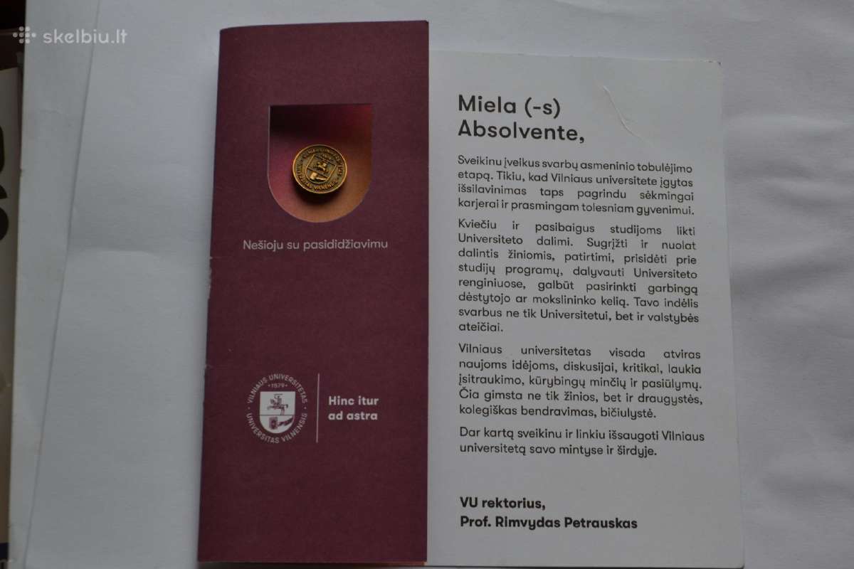 Universiteto absolventui