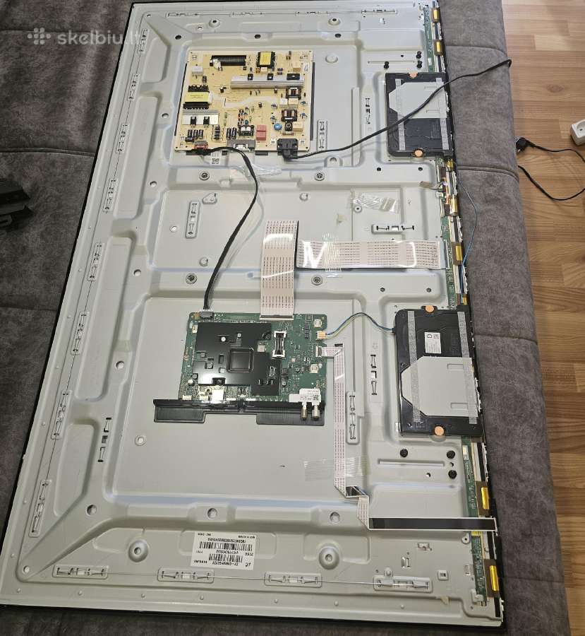 Samsung Qe50q60b dalys - nuotraukos Nr. 2