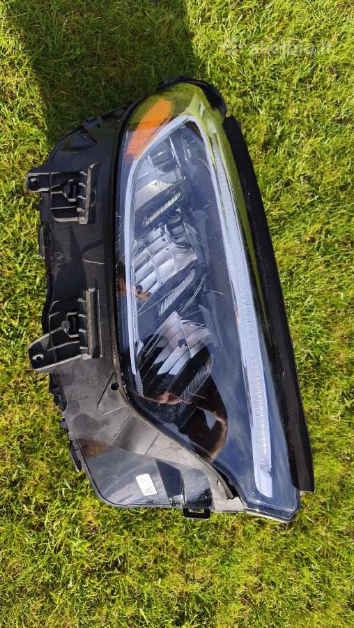 Mersedes glc x254 žibintas