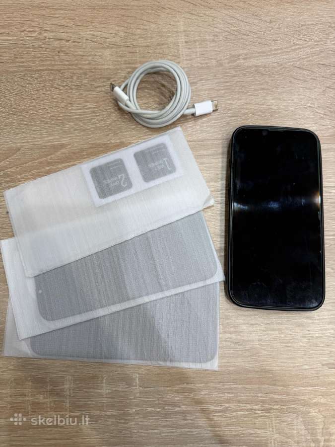 iPhone 13