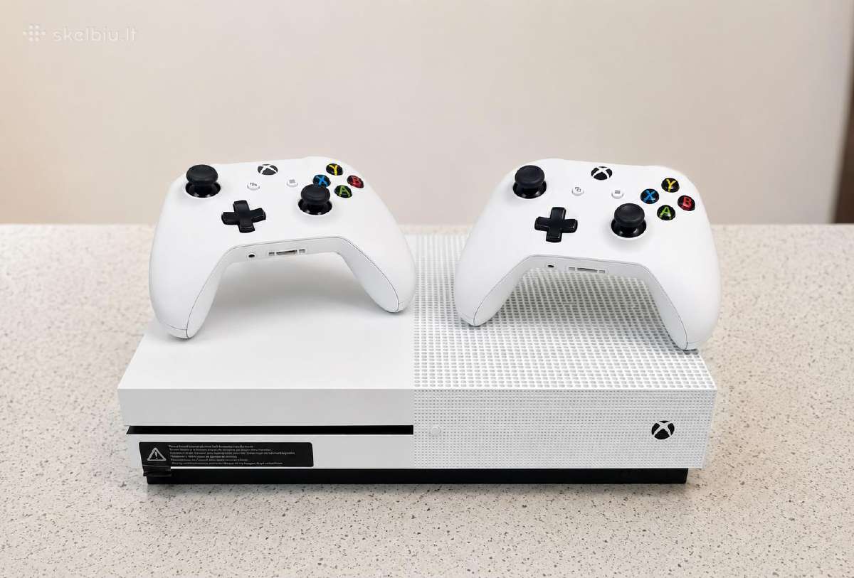 Xbox One S 500gb+2 originalūs belaidžiai pulteliai