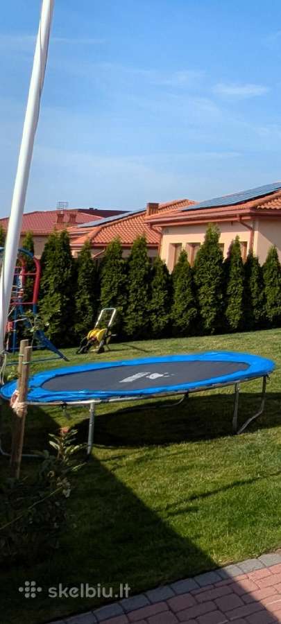 Atiduodame batutą