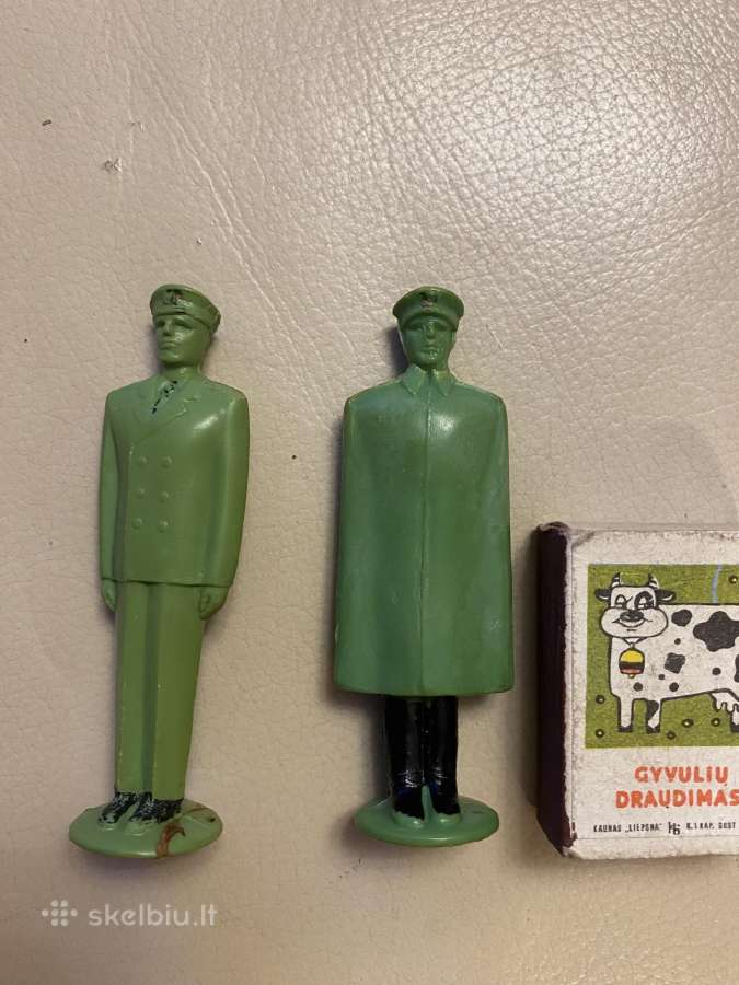 Kareiveliai tarybiniai karininkai