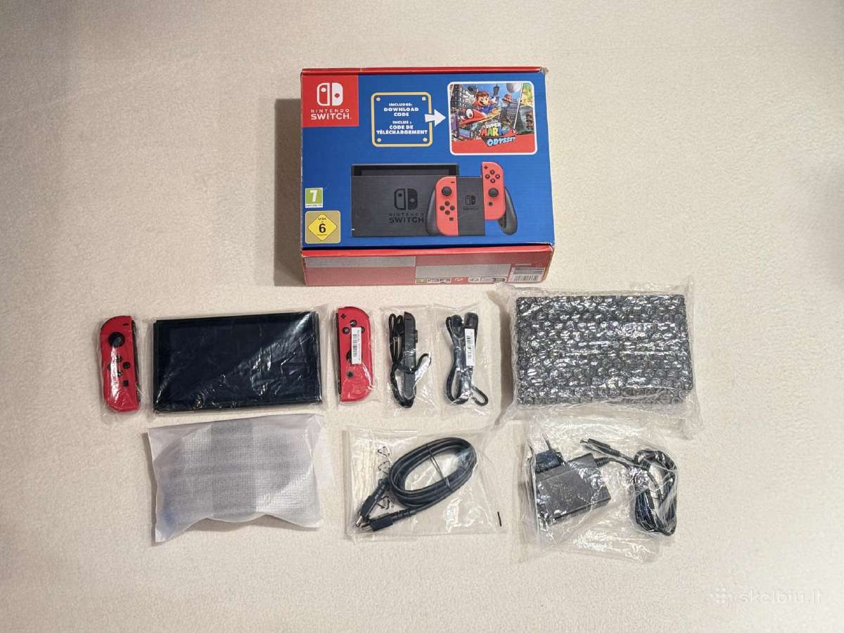 Like new! Nintendo Switch V2 32gb Mario Odyssey