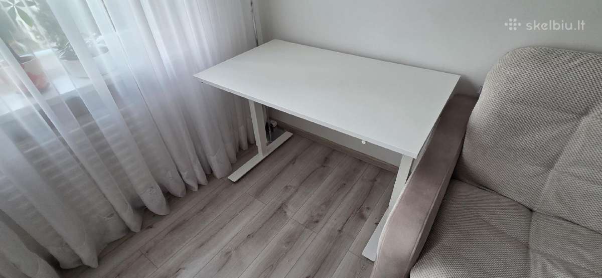 Ikea Trotten pakeliamas rašomasis stalas 120x70cm