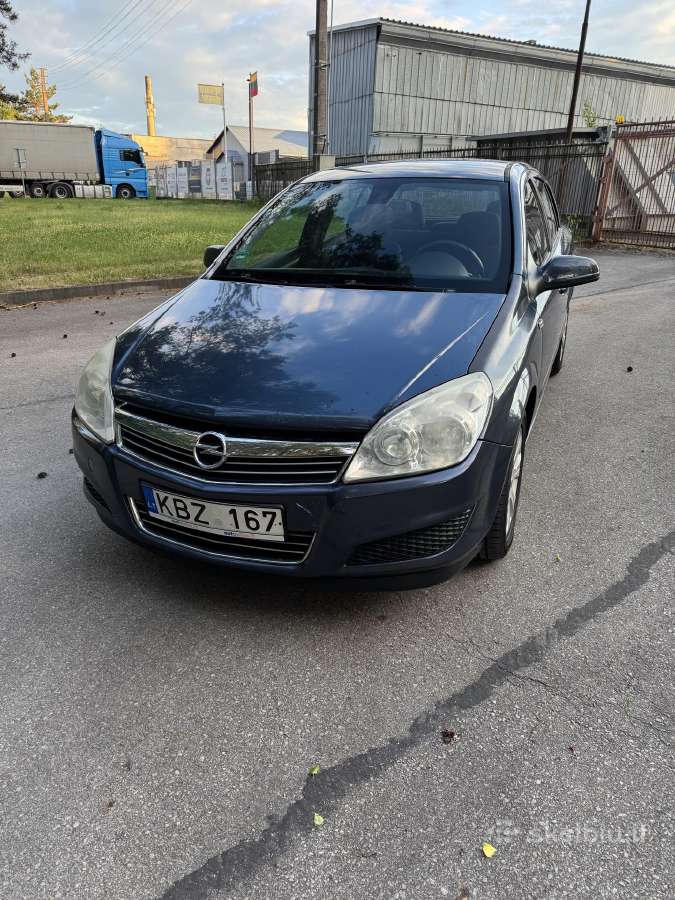 Tvarkinga, geros bukles Opel Astra