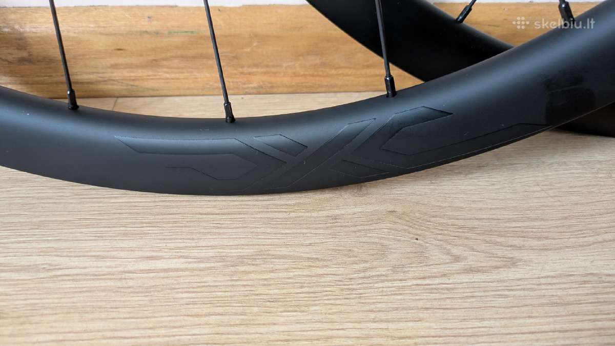 Nauji 28" carbon ratai - nuotraukos Nr. 5