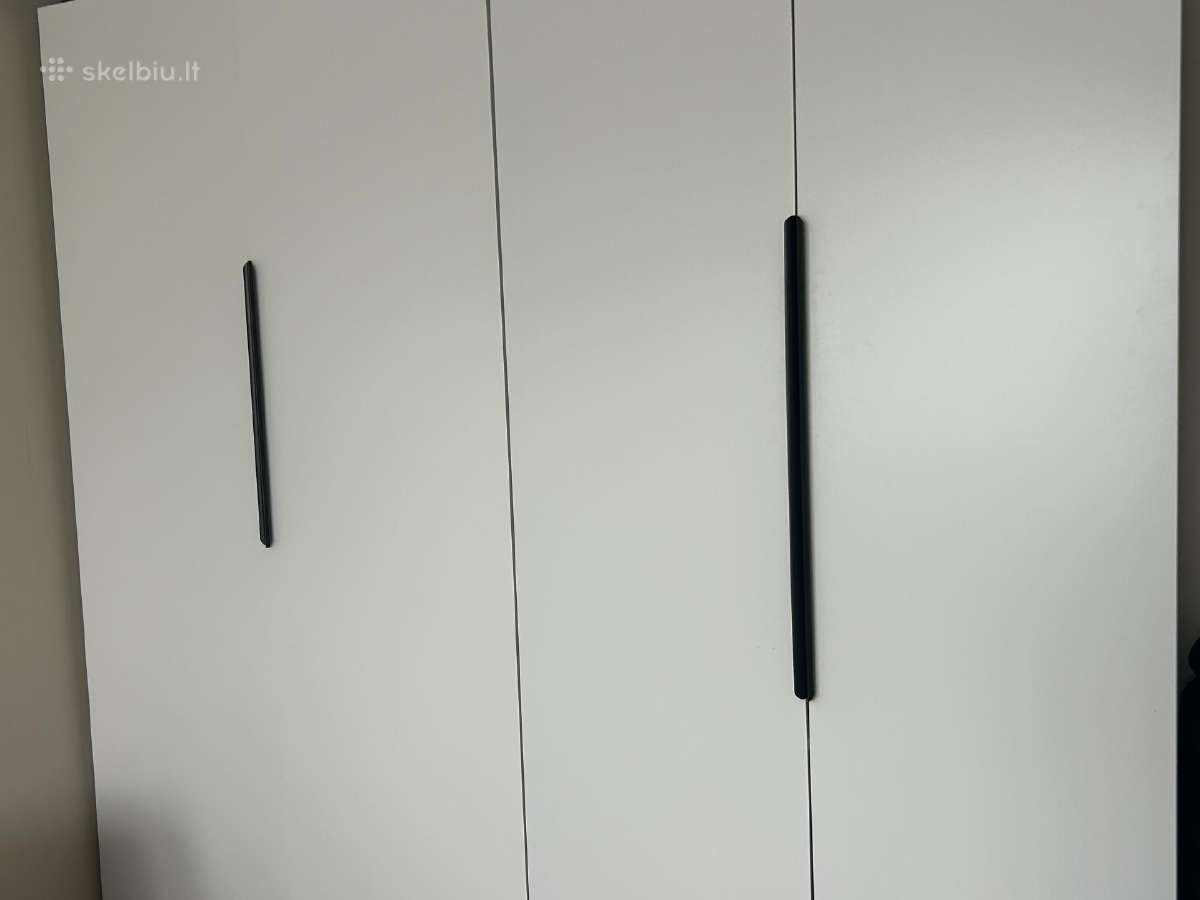 2 durų Ikea spinta