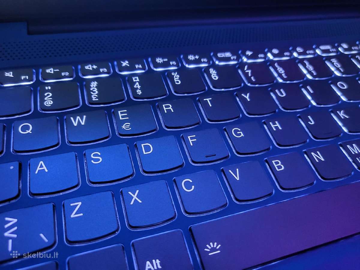 Lenovo 15,6 / i5 1035g1 / 512 GB Nvme / Full HD