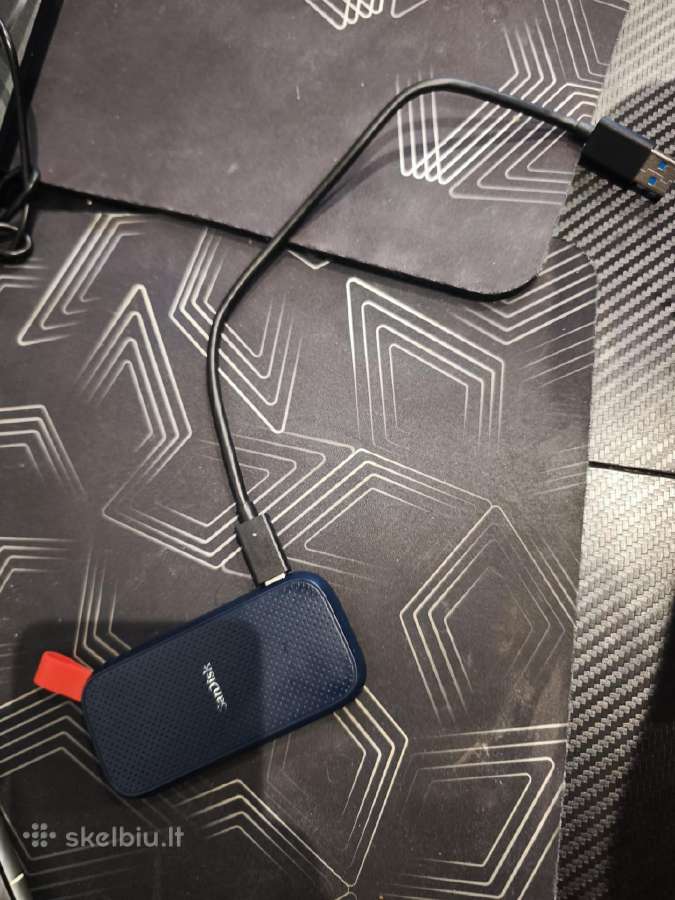 Išorinis diskas Sandisk E30, SSD, 1 TB, juoda