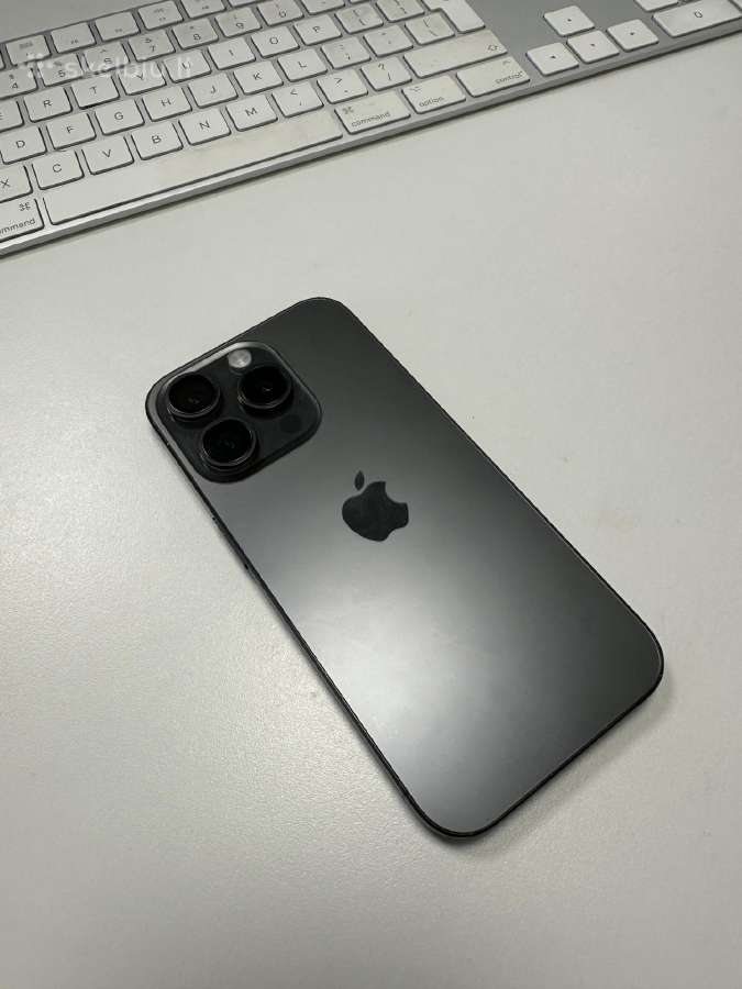 iPhone 15 pro 128gb black titanium