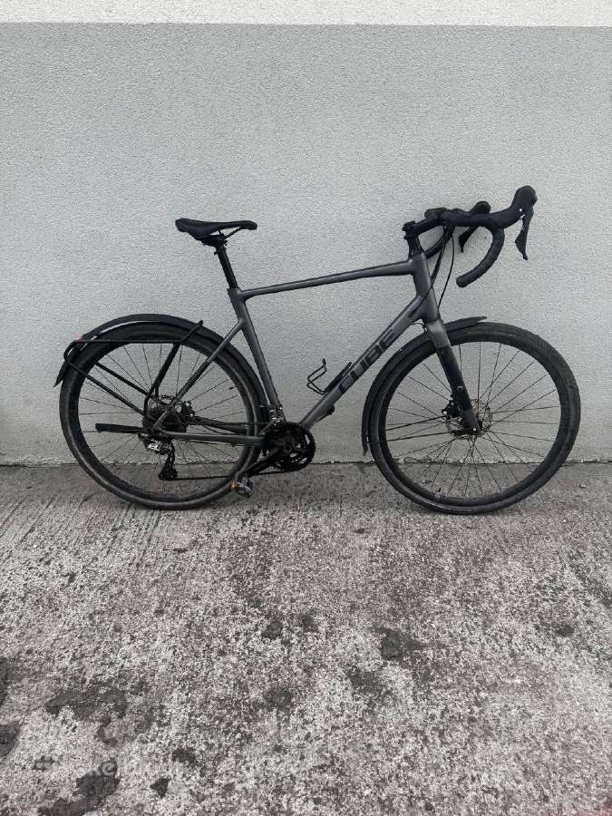 Cube Nuroad Pro / Race Fe