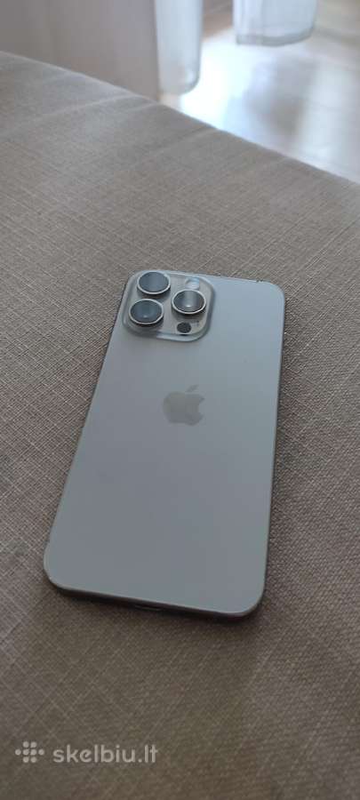 iPhone 15 pro max 256gb silver
