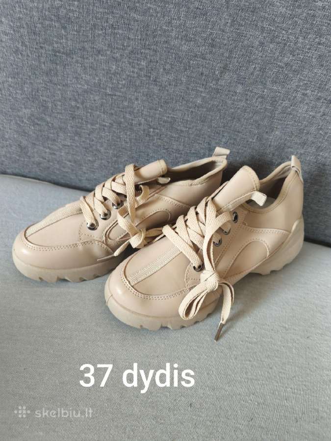 Atiduodu 37 dydžio kedus