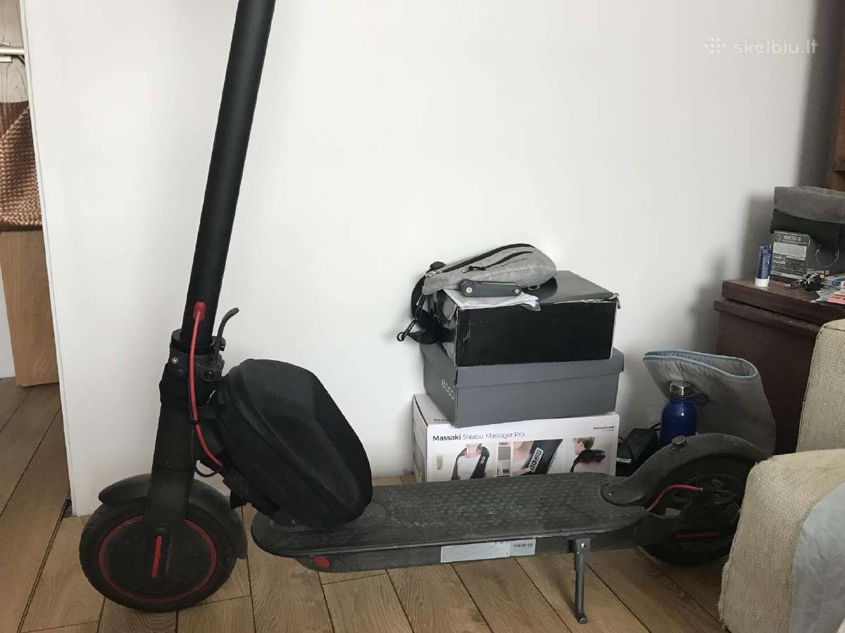 Parduodu xiaomi es4 paspirtuka, važiuoja 30-35km/h