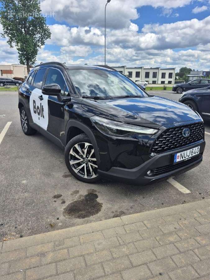 Ieškomi pavežėjai taksi vairuotojai