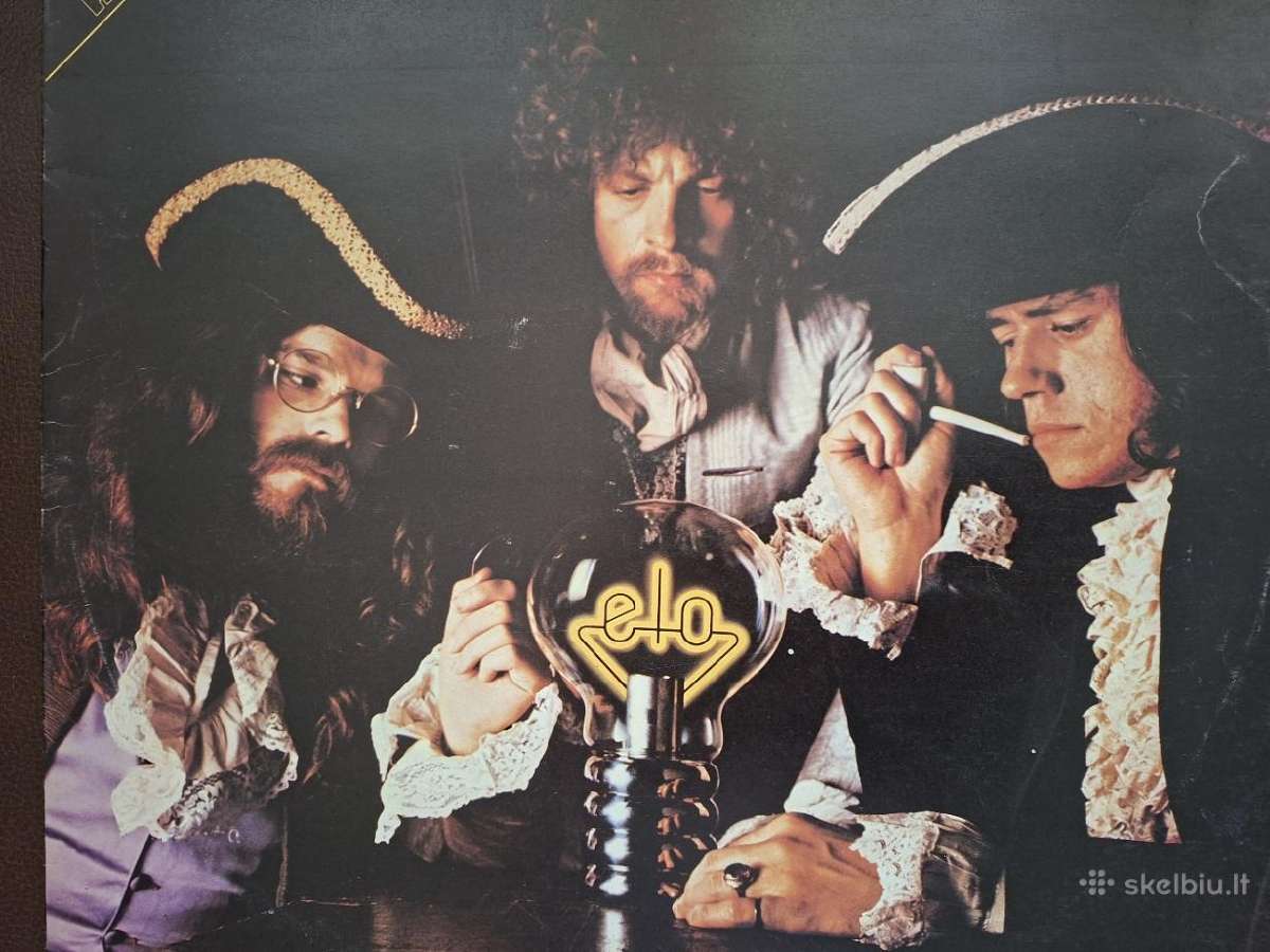 Electric Light Orchestra 1977 “The Light Shines On