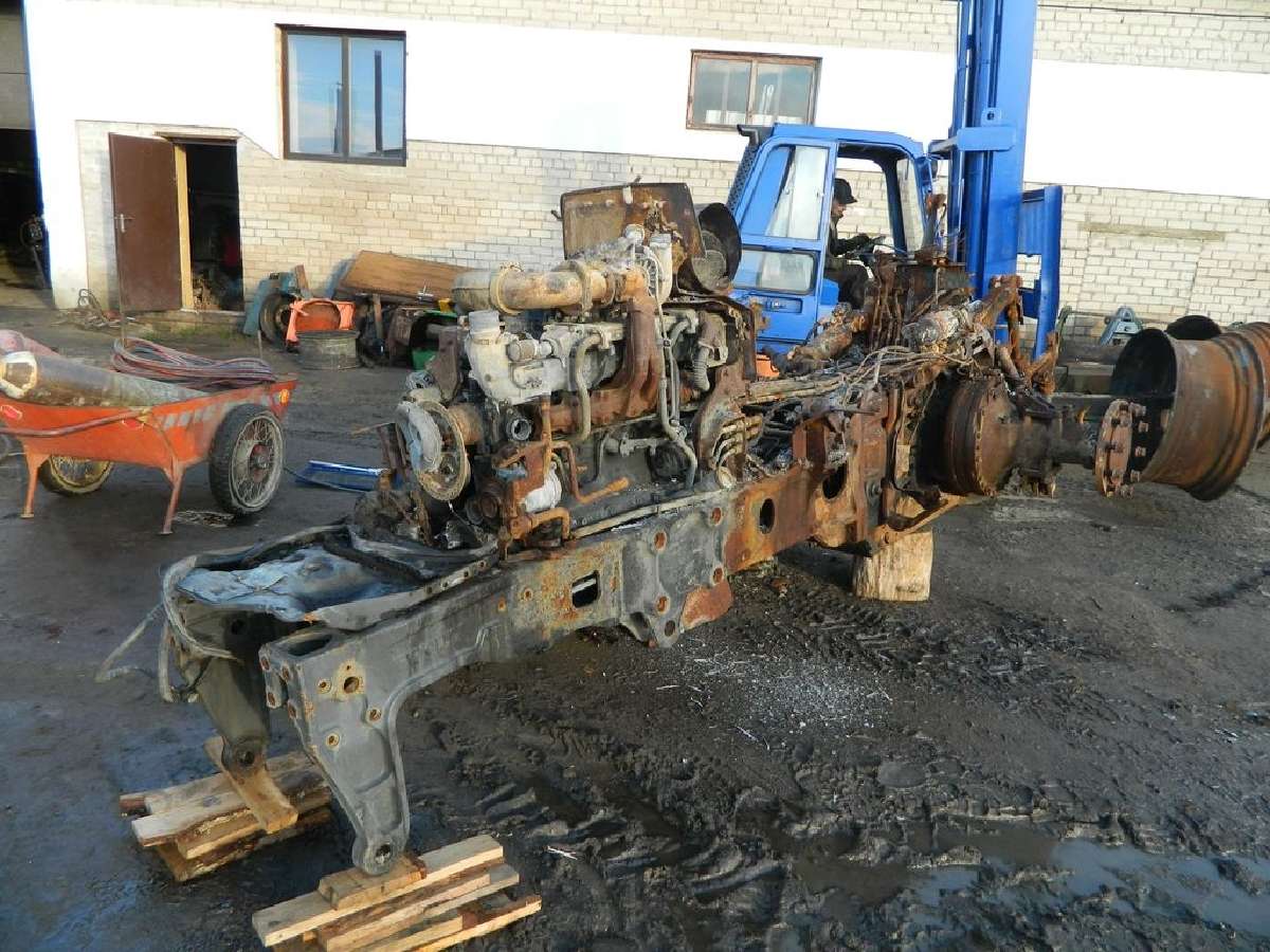 Traktoriaus fendt 820 atsarginės dalys