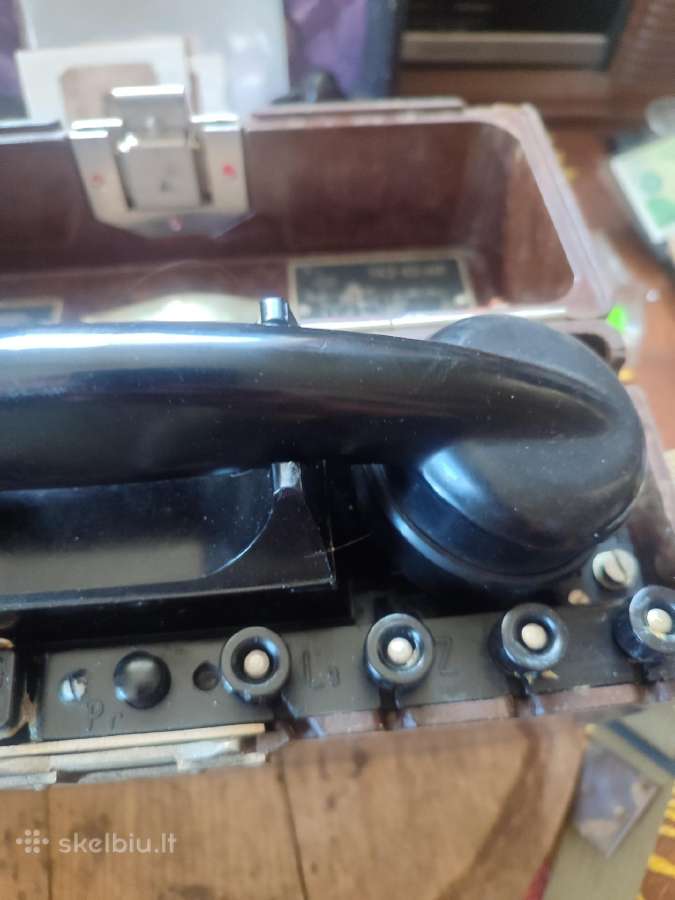 Militaristika telefonas - nuotraukos Nr. 9