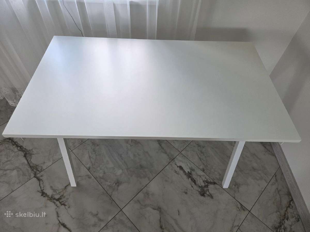 Ikea rašomasis stalas