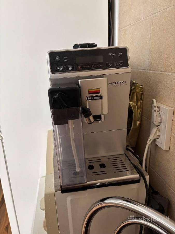 Parduodamas kavos aparatas Delonghi Autentica Cap