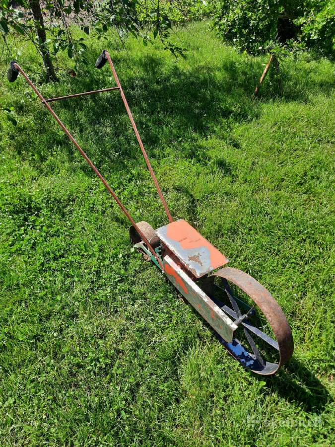 Rankine sejamoji - nuotraukos Nr. 2