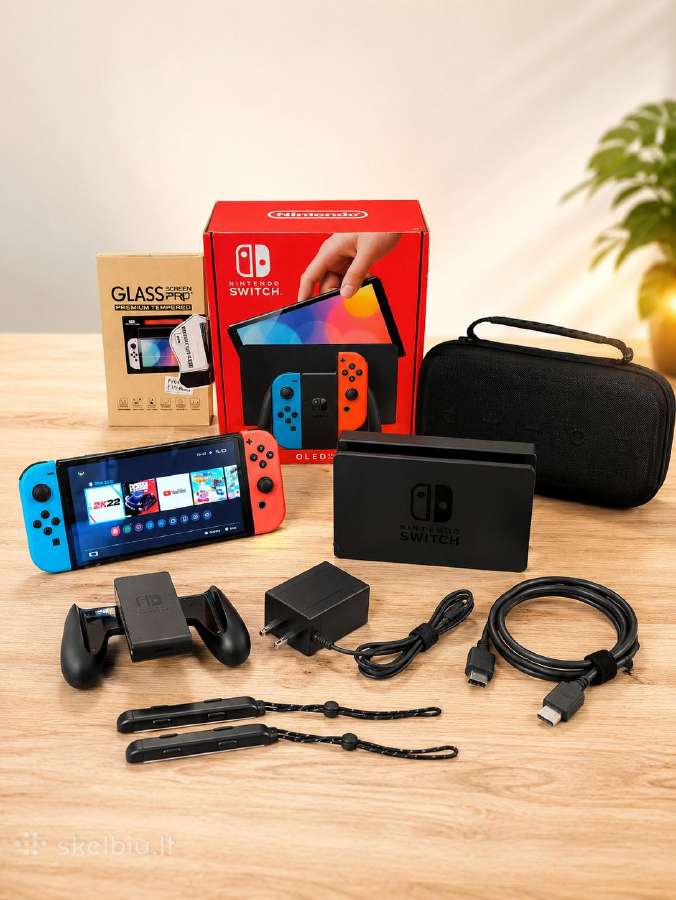 Nintendo Switch Oled su priedais