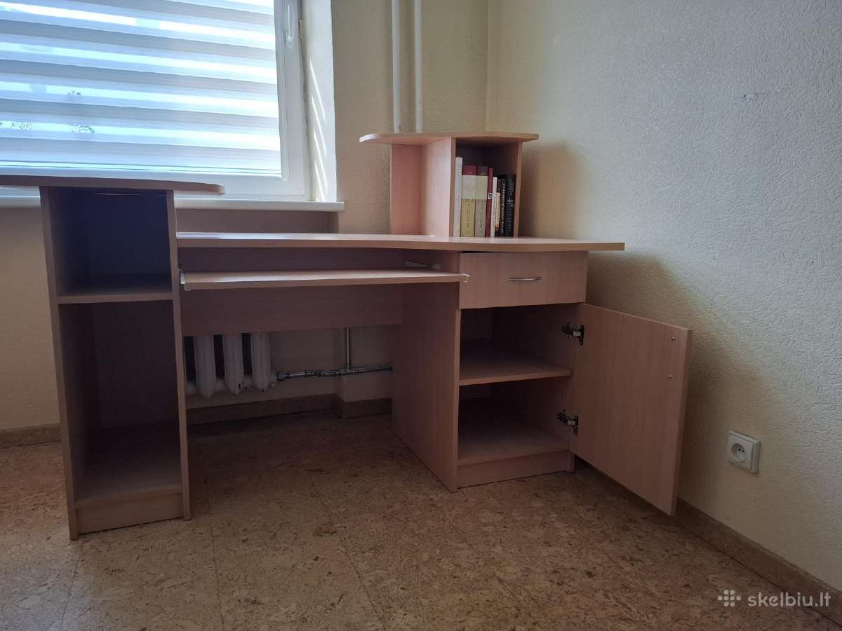 Parduodu masyvų, tačiau gerą darbo stalą - nuotraukos Nr. 2
