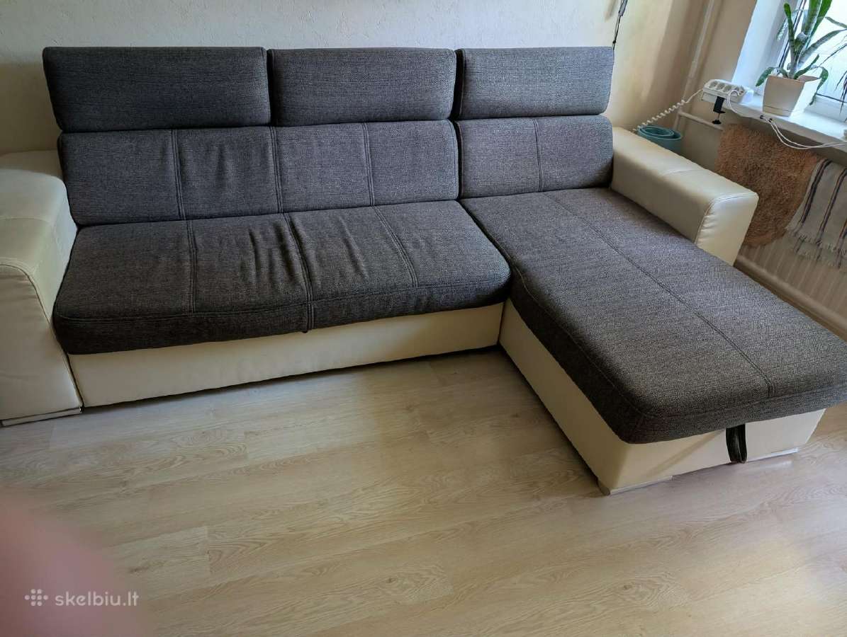 Sofa- lova