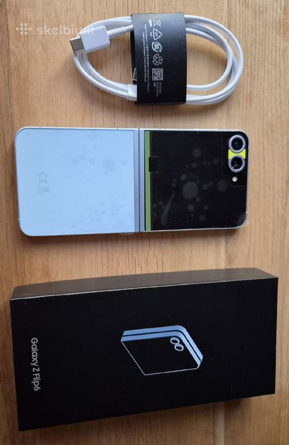 Samsung galaxy Flip 6