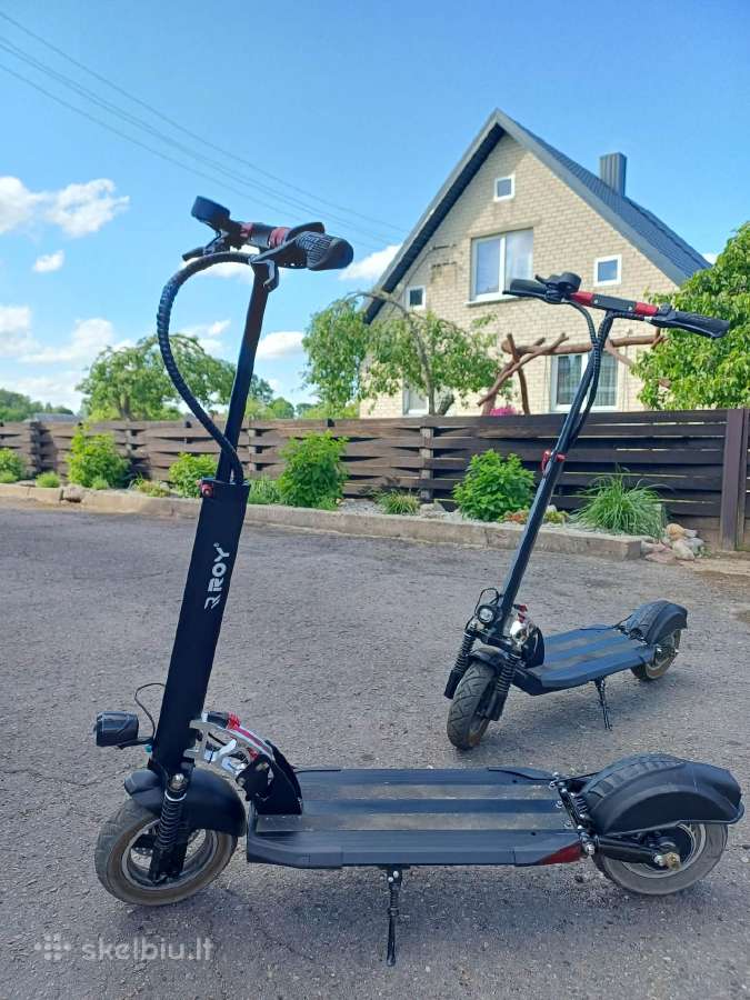Parduodami mažai nuodoti 2 paspirtukai.