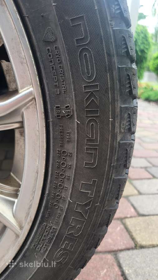 Tesla model S ,R19 ratllankiai su padangom - nuotraukos Nr. 4