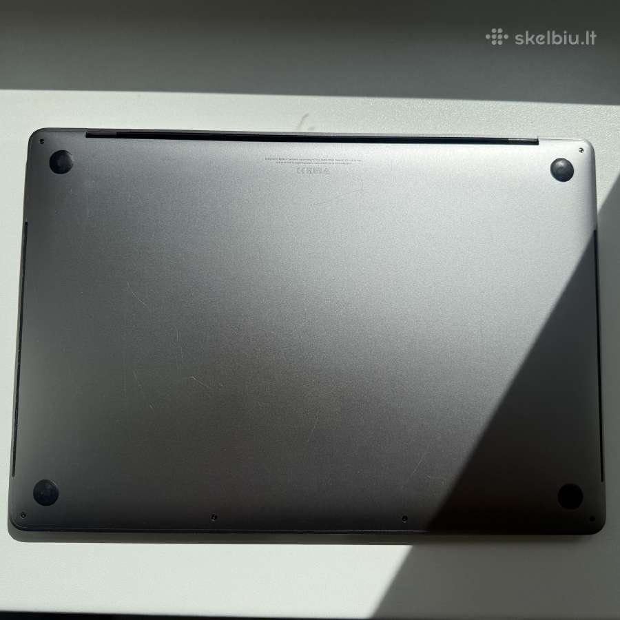 MacBook Pro 15" (2019) i9 16 GB RAM 500 GB SSD - nuotraukos Nr. 4